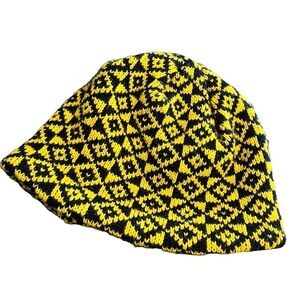 Minnesota Mittens Black Yellow Wool Cap Made in USA Fleece Lined